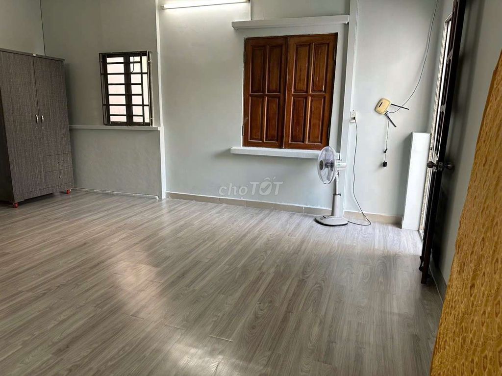 Cho thuê phòng hxh bình lợi, 28m2, bancon, nội thất