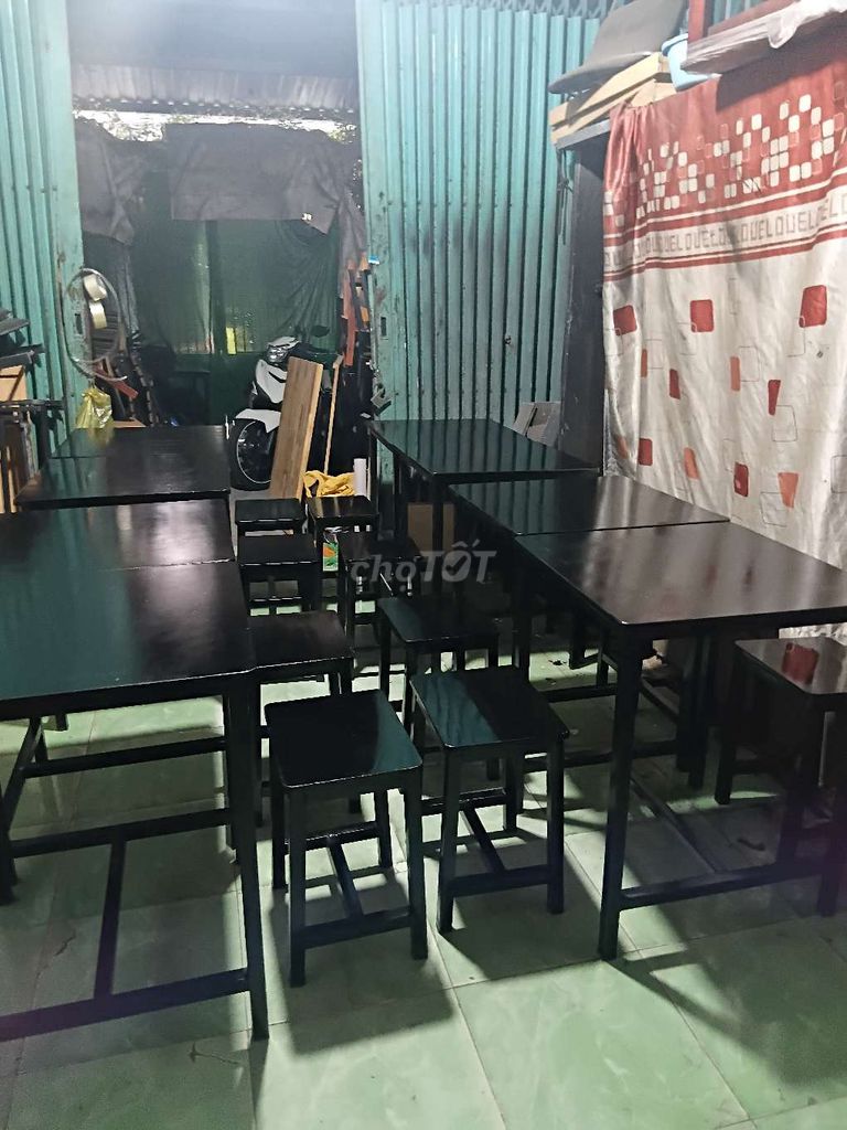 23 bộ bàn ăn 2 ghế,loại cao,đẹp như mới. Mua bán Bàn ghế tại Quận Gò Vấp Tp Hồ Chí Minh được đăng bởi Bùi Văn Dũng hình 1