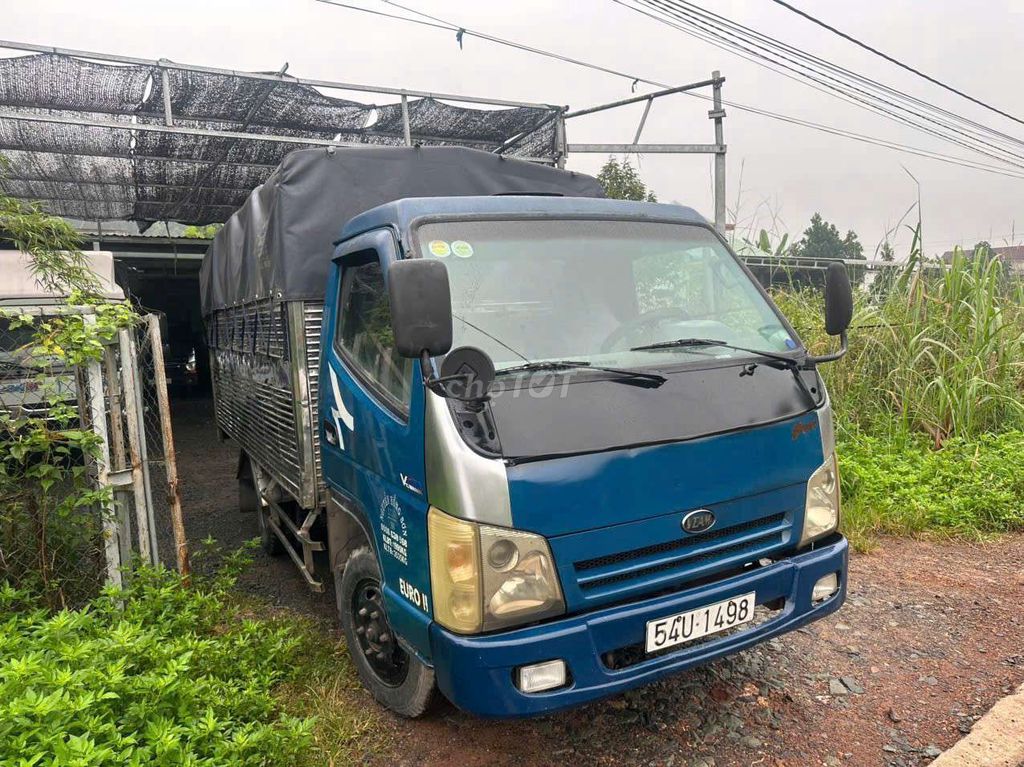 Veam tải 1t4 thung 3m7 mui bạc kiểm mới ngay chủ. Mua bán Xe tải, xe ben tại Huyện Chơn Thành Bình Phước được đăng bởi Teo hình 6