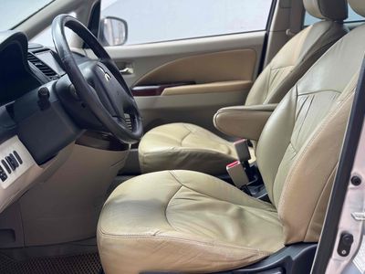 Mitsubishi Grandis Bạc 7 chỗ