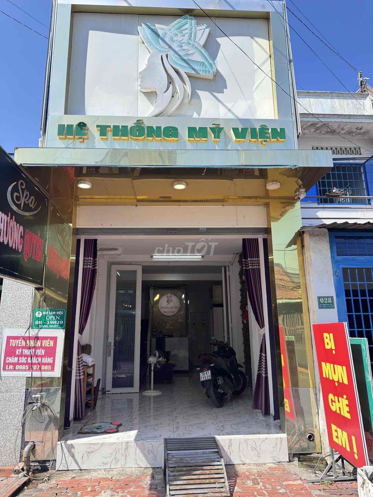 Bán gấp nhà mặt tiền trung tâm tp Tây Ninh ( gần chợ Tây Ninh)