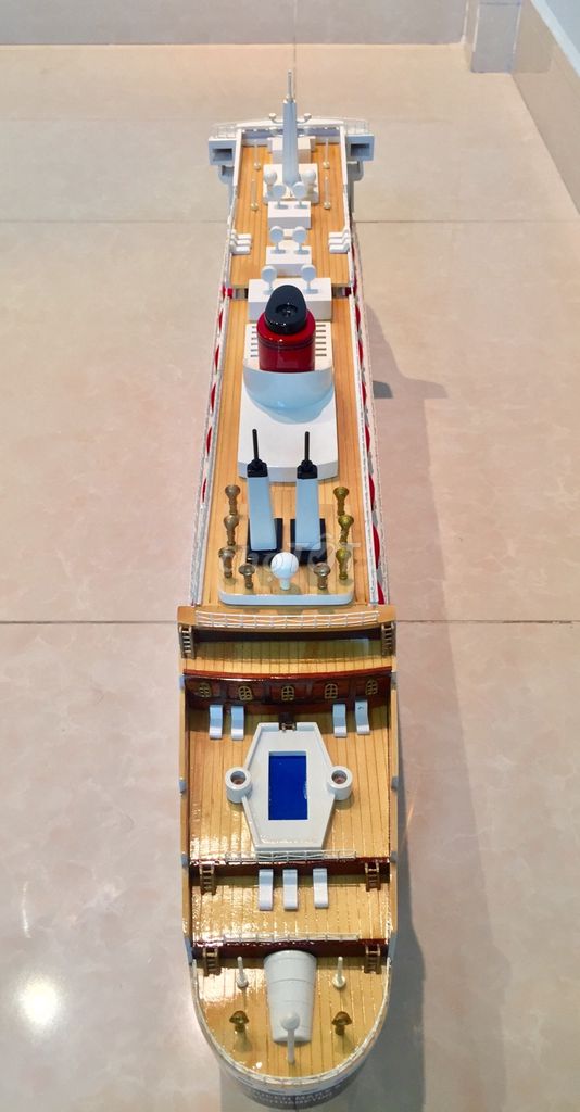 0902798966 - Mô hình Tàu Thuỷ Đại Dương QUEEN MARY II Dài 100cm