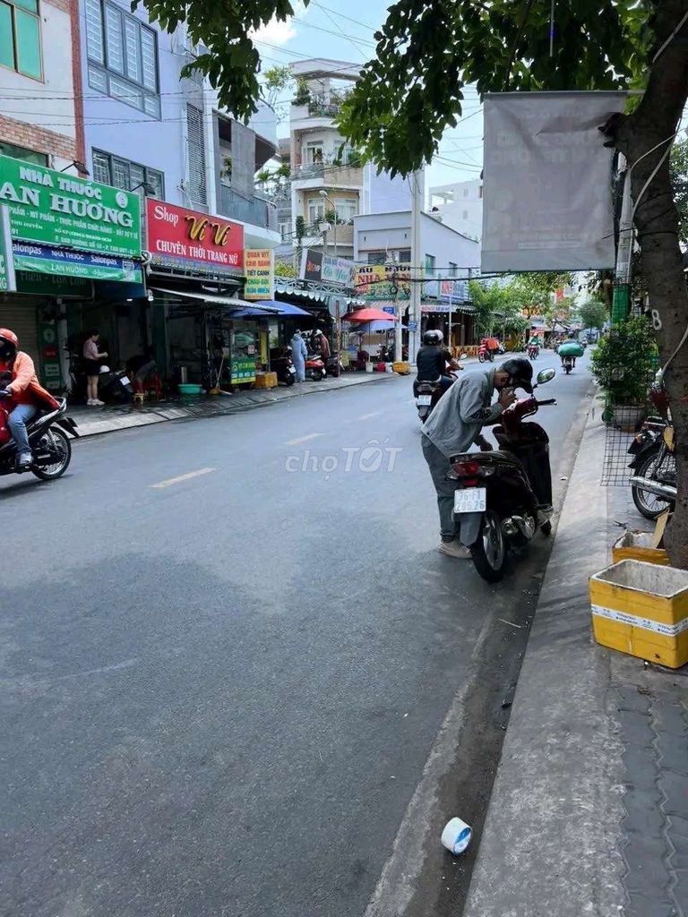 Cho thuê nguyên căn mặt tiền đường số Tân quy vừa ở vừa kinh doanh