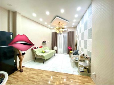 Hiếm, Nhà 2 tầng 42m2, sát Mt Bùi Đình Tuý, Shr chỉ 5,5 tỷ