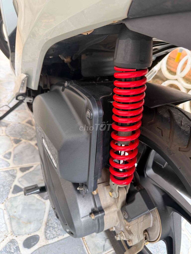 honda vision bản thể thao,xe đẹp,mới đi 9800km. Mua bán Xe máy tại Thành phố Buôn Ma Thuột Đắk Lắk được đăng bởi phùng vĩnh hình 4