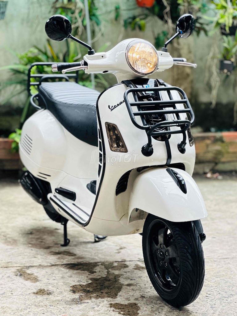 VESPA GTS 125CC 3VAL IE FROM SPORTY 2015 BS63