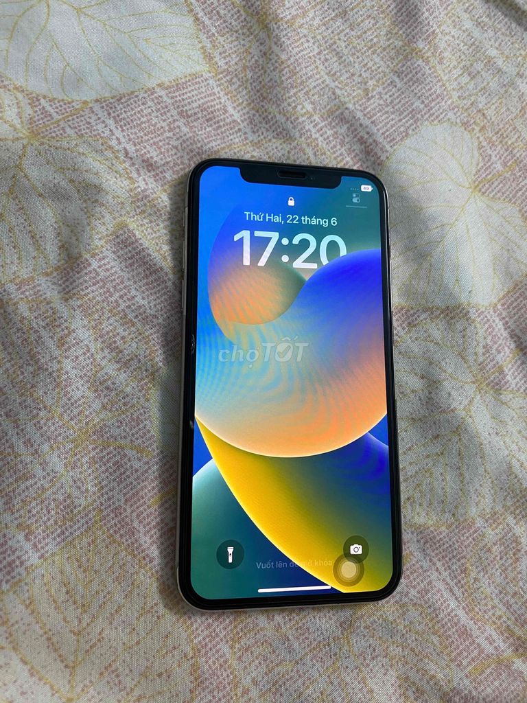 Apple iPhone XS 64GB Trắng Like New. Mua bán Điện thoại tại Quận Tân Phú Tp Hồ Chí Minh được đăng bởi Nguyễn Hoàng Vũ hình 1