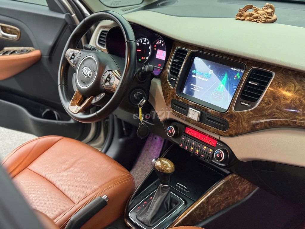 Kia Rondo 2.0 AT 2016. Mua bán Ô tô tại Quận Thanh Xuân Hà Nội được đăng bởi Nguyễn Tuấn Hoàng hình 2