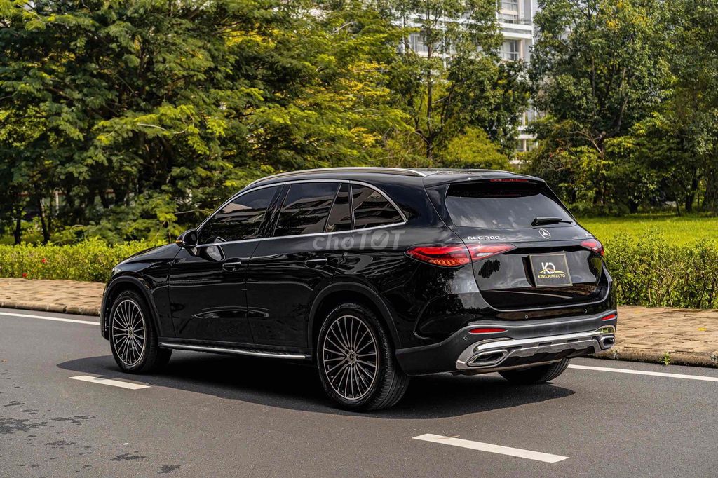 Mercedes GLC300 AMG Model 2024 All new Siêu lướt. Mua bán Ô tô tại Quận 7 Tp Hồ Chí Minh được đăng bởi Dương Phương hình 8