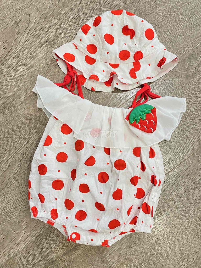 Bodysuit bé gái - chấm bi đỏ kèm nón - size 8-10kg