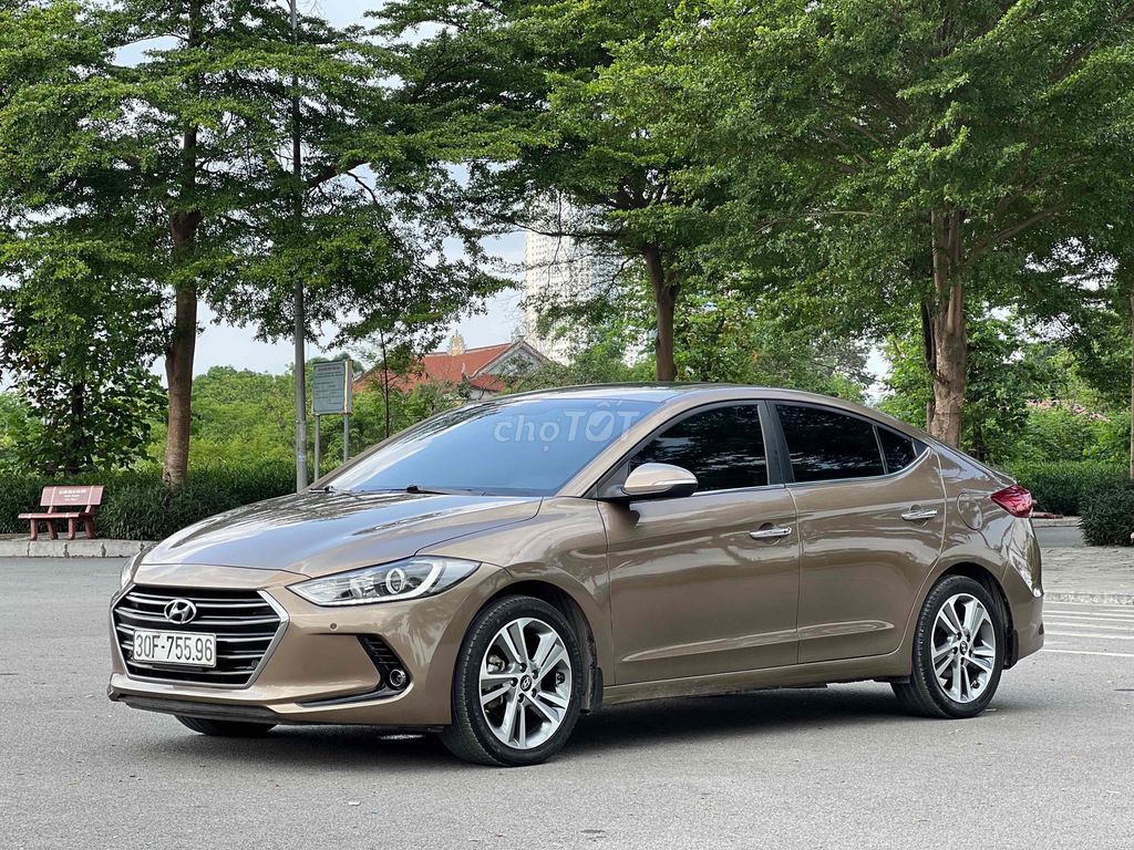 Hyundai Elantra 2019 2.0AT - 70000 km. Mua bán Ô tô tại Quận Thanh Xuân Hà Nội được đăng bởi Vạn Phát Auto hình 3
