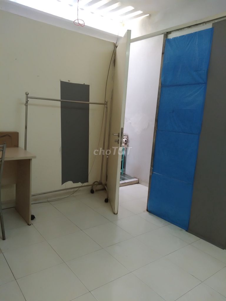 Phòng 1 người ở (10m2) lầu 3 nhà phố khu Nam Long Q.9