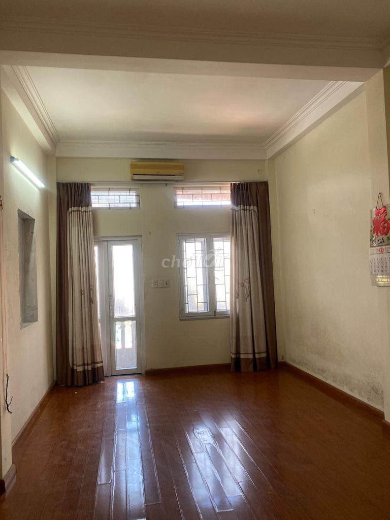 Bán nhà Đường Láng, Đống Đa, 45m2, 4 tầng, nhỉnh 8 tỷ