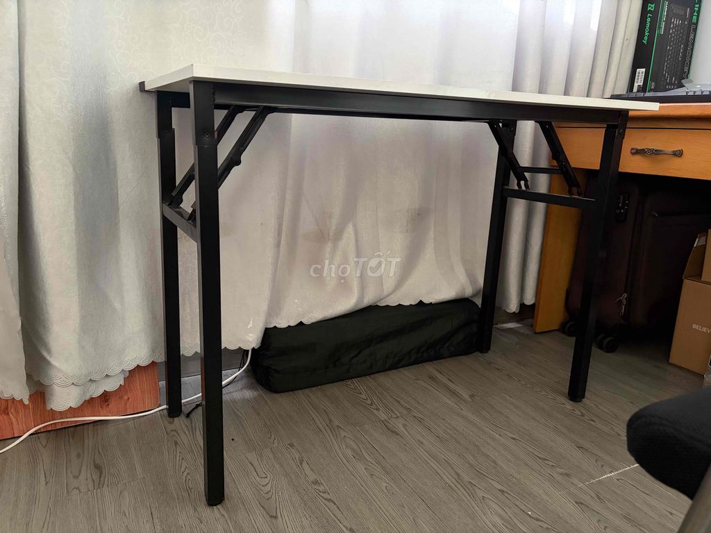 Bàn làm việc 50*100cm Trắng, bàn xếp 50*80. Mua bán Đồ dùng văn phòng tại Quận Bình Thạnh Tp Hồ Chí Minh được đăng bởi Nhật Nguyễn hình 1