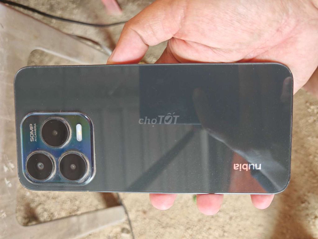 Nubia V70 8GB/256GB Đen. Mua bán Điện thoại tại Huyện Châu Đức Bà Rịa - Vũng Tàu được đăng bởi Dừng hình 1
