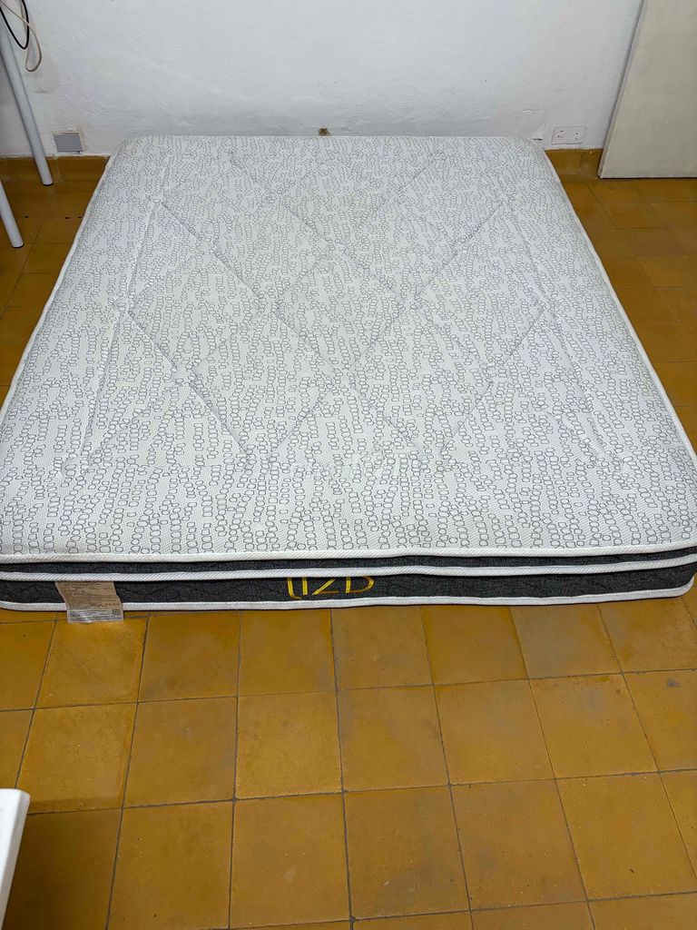 Nệm Nammat Trắng Xám. Mua bán Giường, chăn ga gối nệm tại Quận 1 Tp Hồ Chí Minh được đăng bởi nguyen hình 1
