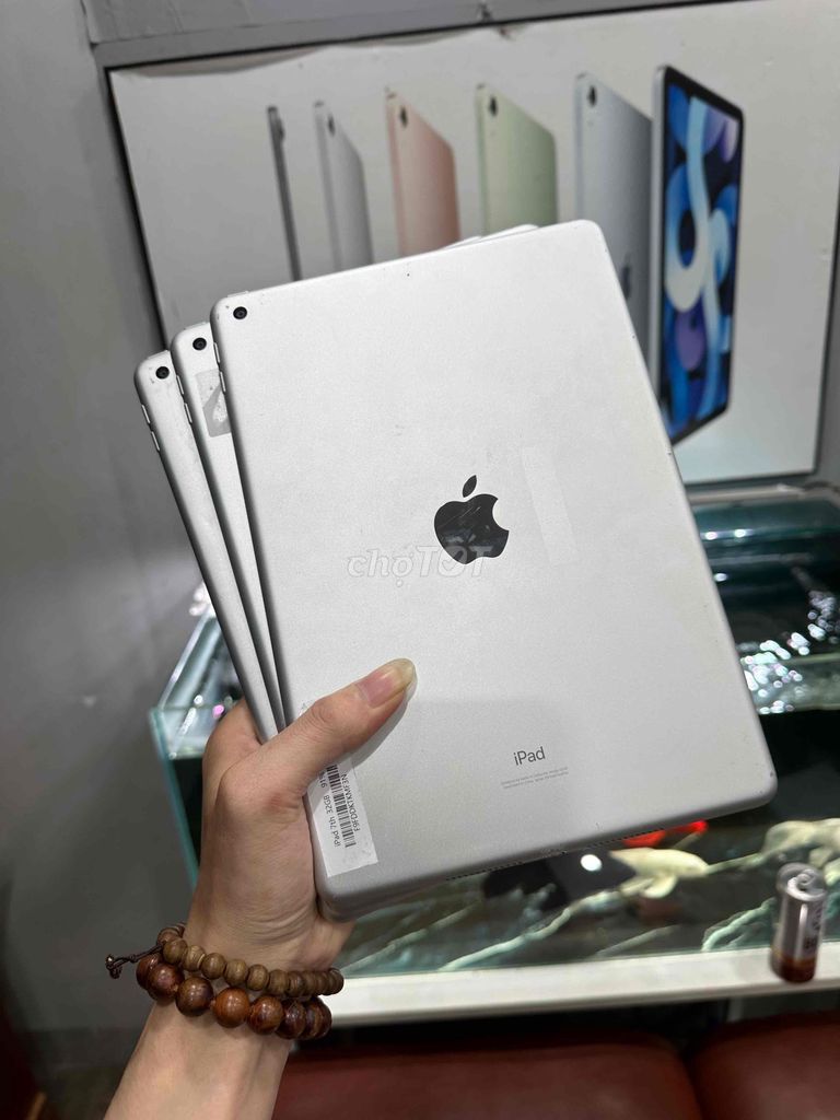 Apple iPad Gen 7 Bạc. Mua bán Máy tính bảng tại Quận Hoàng Mai Hà Nội được đăng bởi Nguyễn Xuân Mạnh hình 1