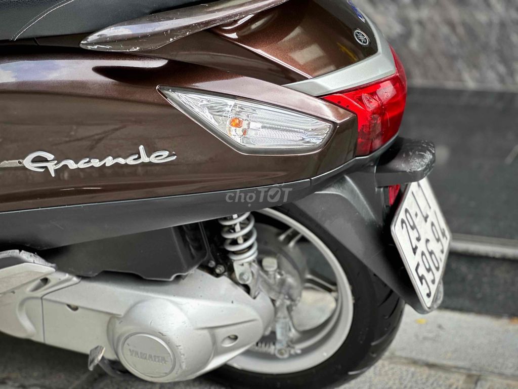 Grande Đẹp chăm sóc xe rất tốt ạ nguyên bản êm ái. Mua bán Xe máy tại Quận Ba Đình Hà Nội được đăng bởi Xe Máy Nam Thi hình 6