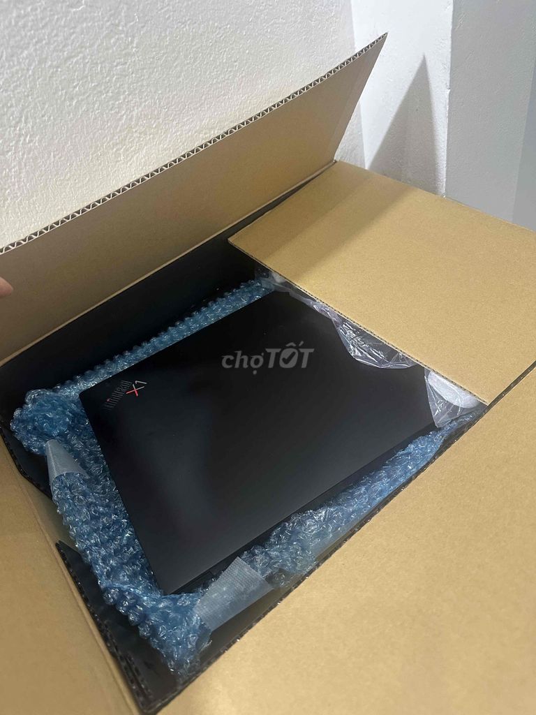 Lenovo Thinkpad X1 Carbon Gen 10 Đen Nhật Bản. Mua bán Laptop tại Quận Nam Từ Liêm Hà Nội được đăng bởi Lê Anh Tuấn hình 1