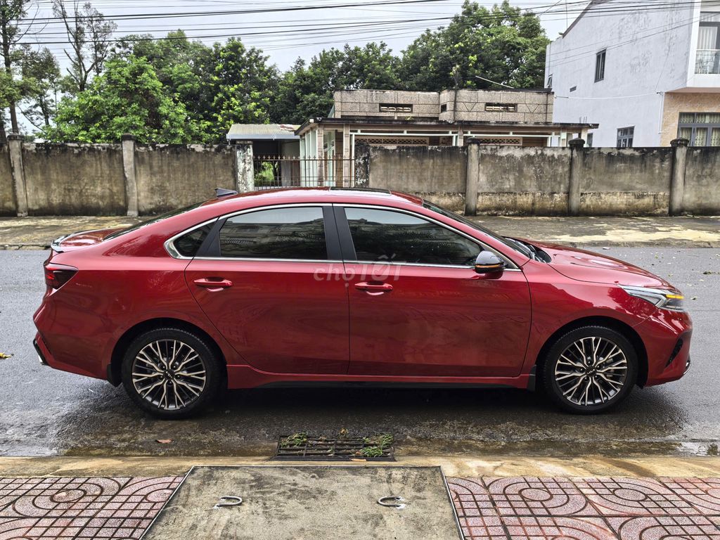 Kia K3 2022 GT 1.6 AT Turbo - 11111 km. Mua bán Ô tô tại Thành phố Buôn Ma Thuột Đắk Lắk được đăng bởi LUCKY hình 2