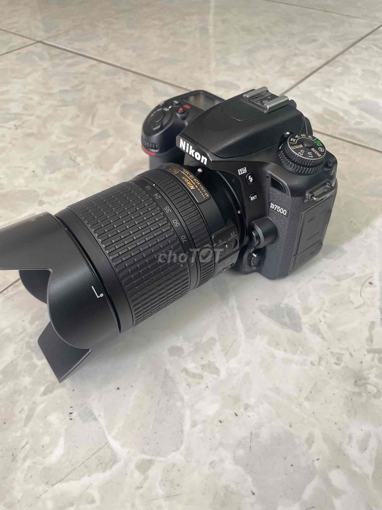 Nikon D7500 len 18-140 VR như mới