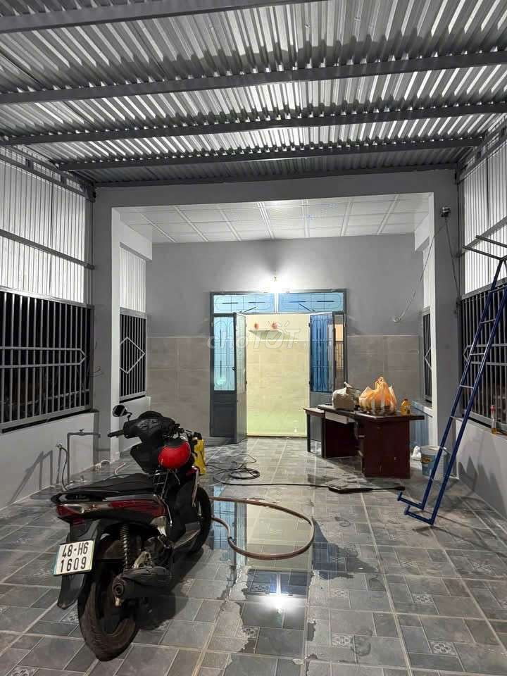 Single-storey house with living room in Tân Trà — photo 1