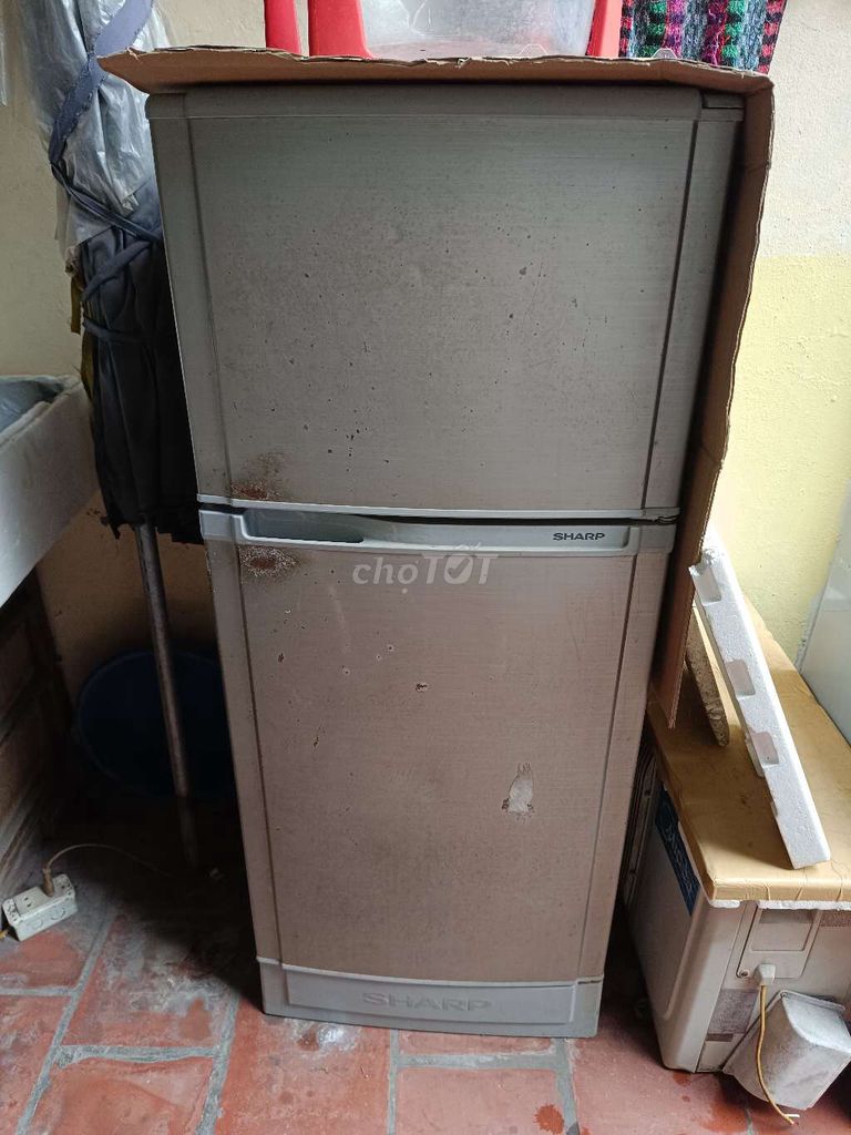 Tủ lạnh Sharp 165 lít Xám. Mua bán Tủ lạnh tại Huyện Gia Lâm Hà Nội được đăng bởi duong loc hình 1