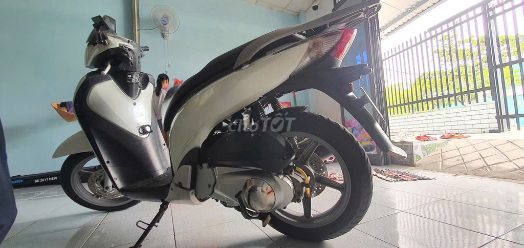 XE NHÀ DƯ DÙNG CẦN BÁN XE SH Ý SM 108. Mua bán Xe máy tại Huyện Nhà Bè Tp Hồ Chí Minh được đăng bởi nguyen van ti hình 1