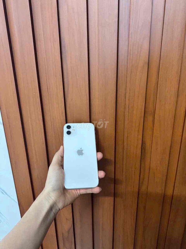 Apple iPhone 11 64GB Trắng. Mua bán Điện thoại tại Thành phố Buôn Ma Thuột Đắk Lắk được đăng bởi cầm đồ nguyễn phương hình 1