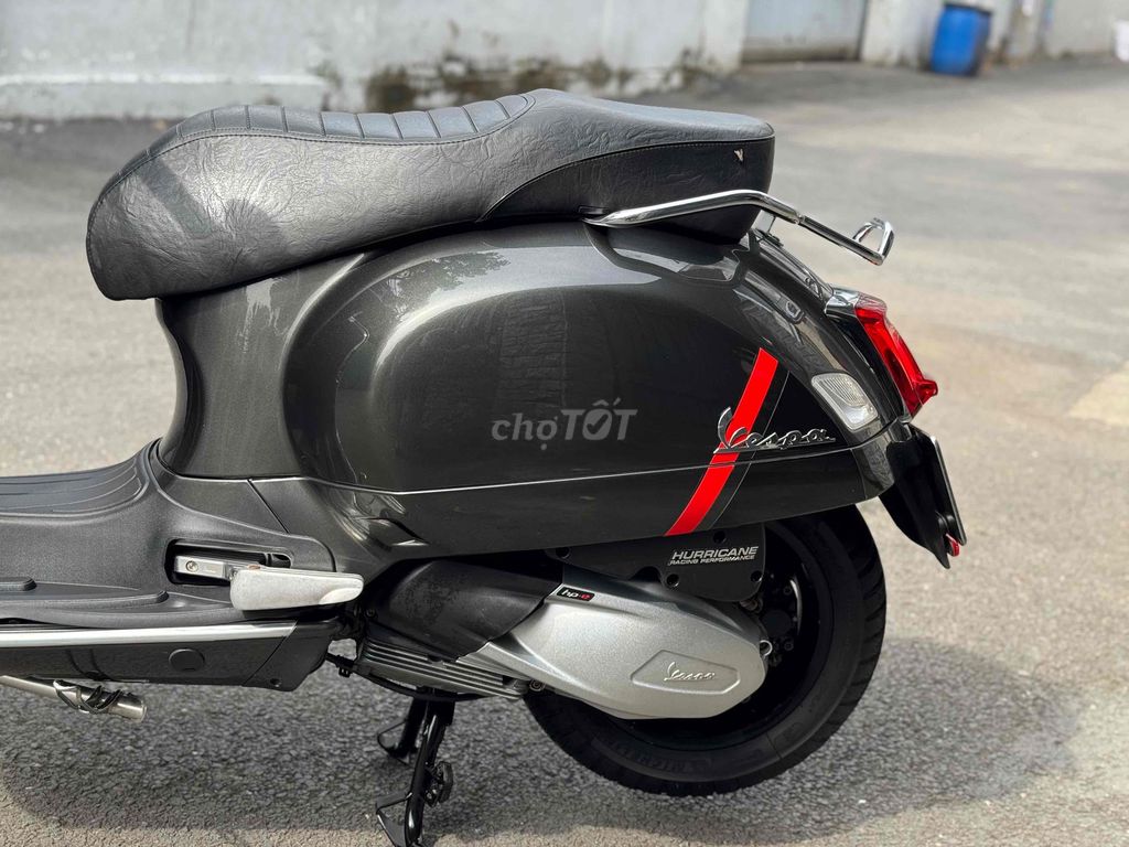 Piaggio Vespa GTS 300HPE 2019 Xám. Mua bán Xe máy tại Thành phố Dĩ An Bình Dương được đăng bởi Nguyễn Nhã hình 3