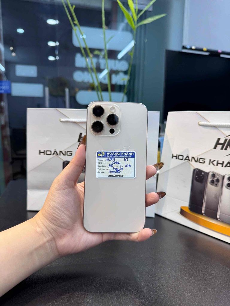 iPhone 16 Pro Max 256GB Vàng VN/A. Mua bán Điện thoại tại Thành phố Long Xuyên An Giang được đăng bởi Hoang Khanh hình 1