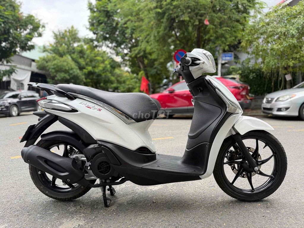 Liberty 216 abs trắng ngọc trinh siêu siêu đẹp máy. Mua bán Xe máy tại Quận Thanh Khê Đà Nẵng được đăng bởi Hoài Vespa hình 1