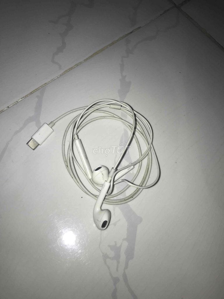Tai nghe Apple iPhone 15 Trắng. Mua bán Tivi, Âm thanh tại Thành phố Dĩ An Bình Dương được đăng bởi Không Tốt hình 1