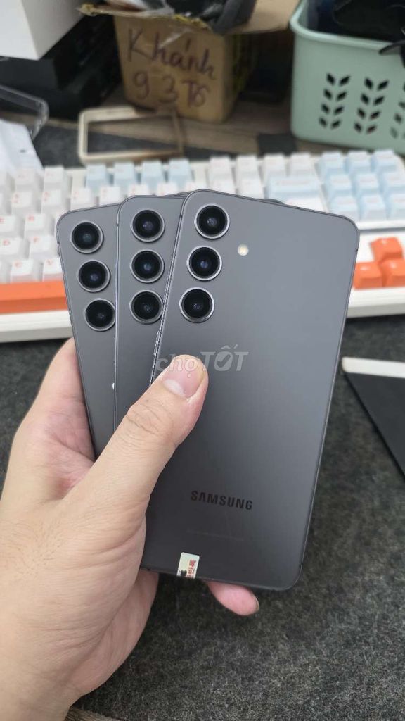 Samsung S24 256GB Xám Like New. Mua bán Điện thoại tại Quận Thanh Xuân Hà Nội được đăng bởi Shandp thanh xuân hình 1