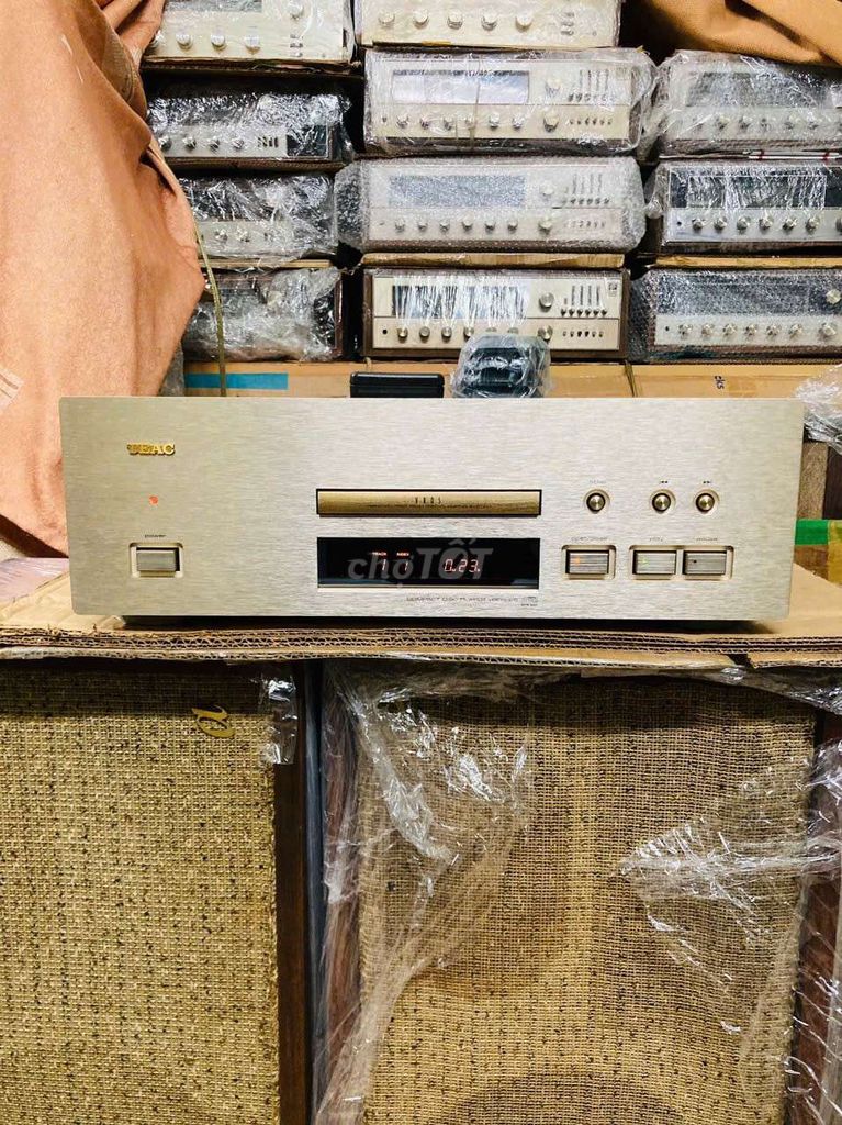 Đầu đĩa CD TEAC 25 trơn  Vàng gold. Mua bán Tivi, Âm thanh tại Quận Hoàng Mai Hà Nội được đăng bởi Hà Anh loa cổ hình 1