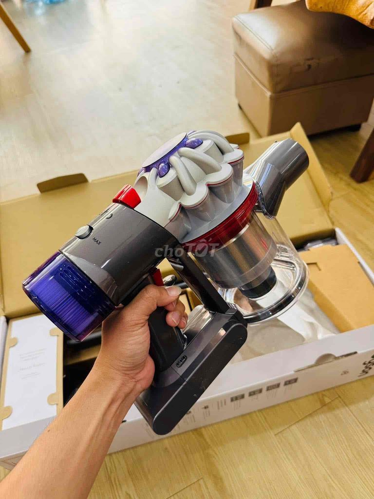 máy hút bụi dyson V8 mẫu mới 2024