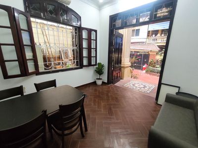 Cho thuê văn phòng khu biệt thự sân 127 Hào Nam – Giảng võ 3.7 tr