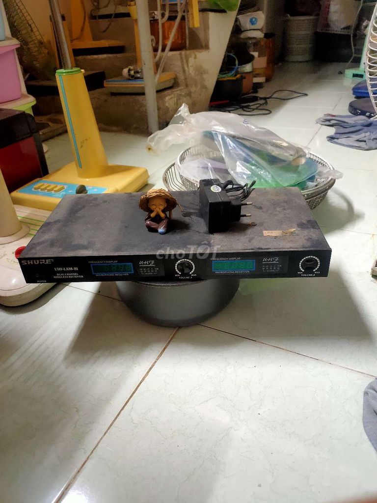 Đầu thu micro Shure UHF-LX88-II Đen. Mua bán Tivi, Âm thanh tại Quận Hồng Bàng Hải Phòng được đăng bởi tran nam hai hình 1