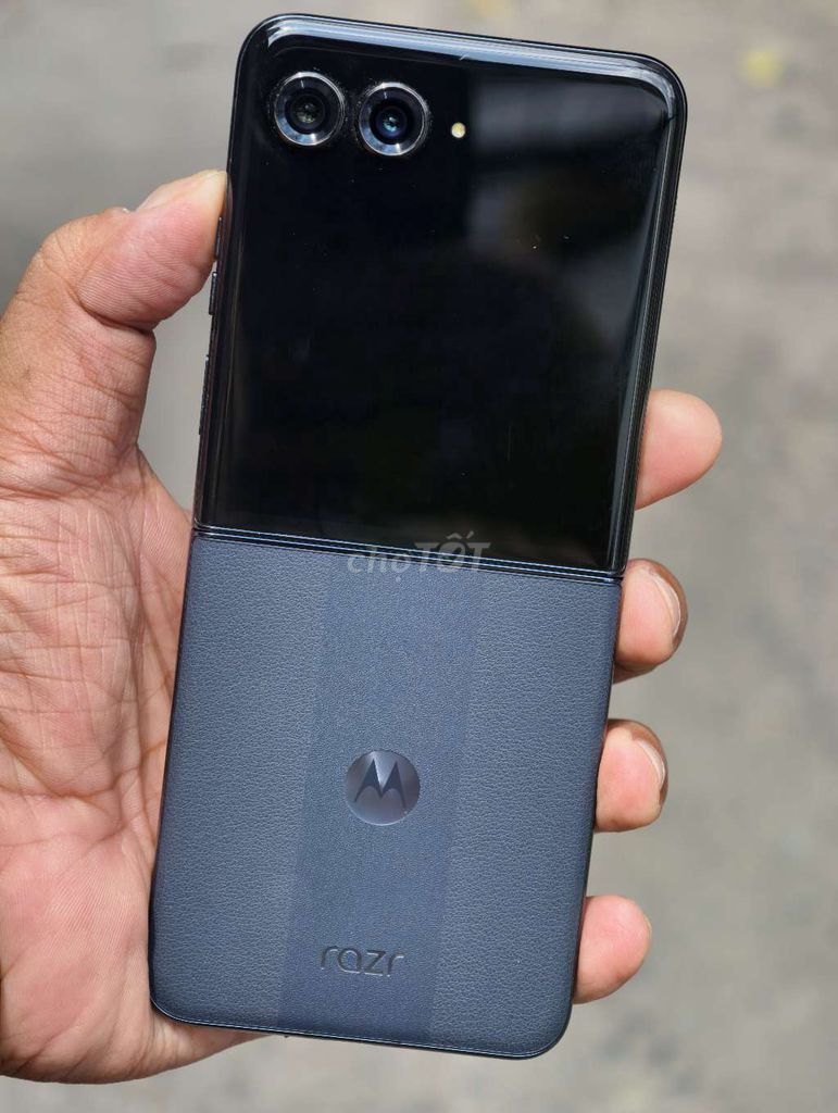 Motorola Razr 50 Ultra 12/256 zin KENG HOÀN HẢO. Mua bán Điện thoại tại Quận 10 Tp Hồ Chí Minh được đăng bởi Sky Nguyen hình 1