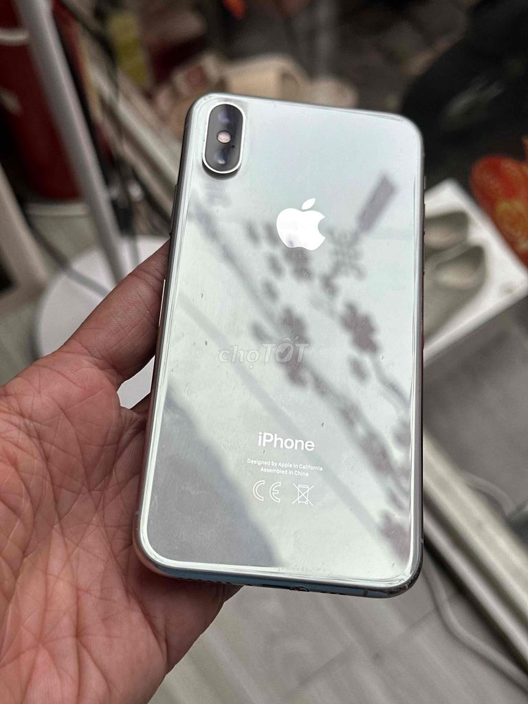 iPhone XS 64G trắng zin đẹp