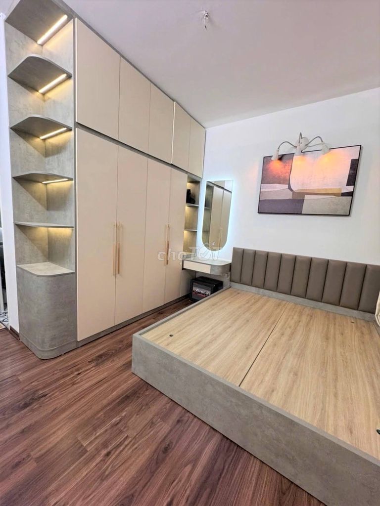 Квартира в Линь Нам, 82 кв.м, 3 спальни, 2 стороны, с документами