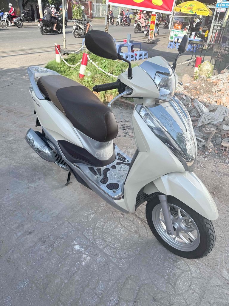 Honda Lead 2017 Trắng kem. Mua bán Xe máy tại Quận Ninh Kiều Cần Thơ được đăng bởi CHXM HƯNG 39  Bán Trả Góp hình 5