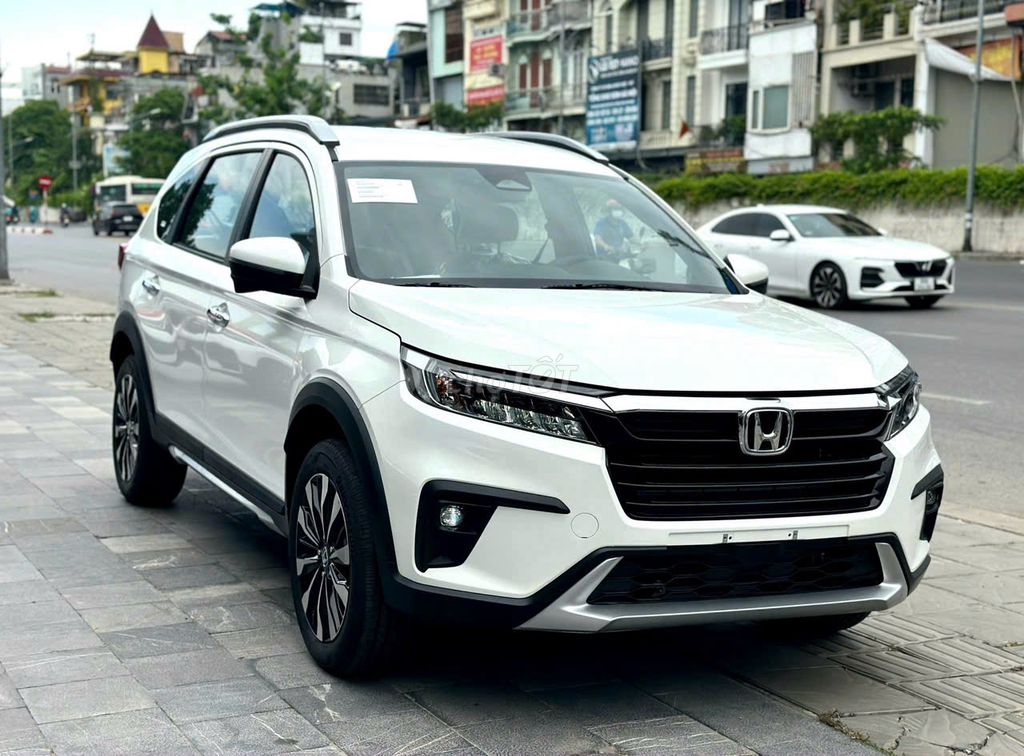Honda BR-V L, 7 мест, импортная сборка