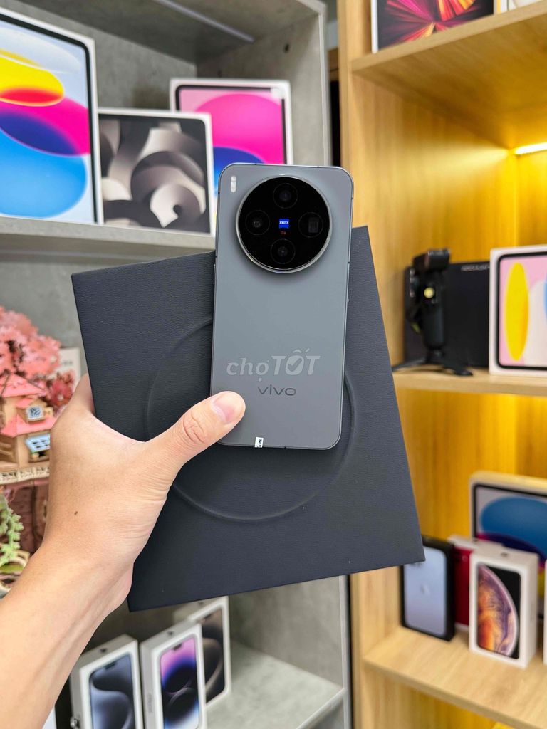 Vivo X300 5G 256GB Đen- Fullbox- Keng- Pin 100. Mua bán Điện thoại tại Thành phố Thủ Đức Tp Hồ Chí Minh được đăng bởi ChungStore2 hình 1