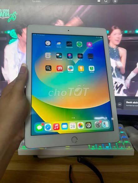 Apple iPad Gen 5 128GB Bạc. Mua bán Máy tính bảng tại Quận 1 Tp Hồ Chí Minh được đăng bởi Hội Đồ Điện Tử hình 1