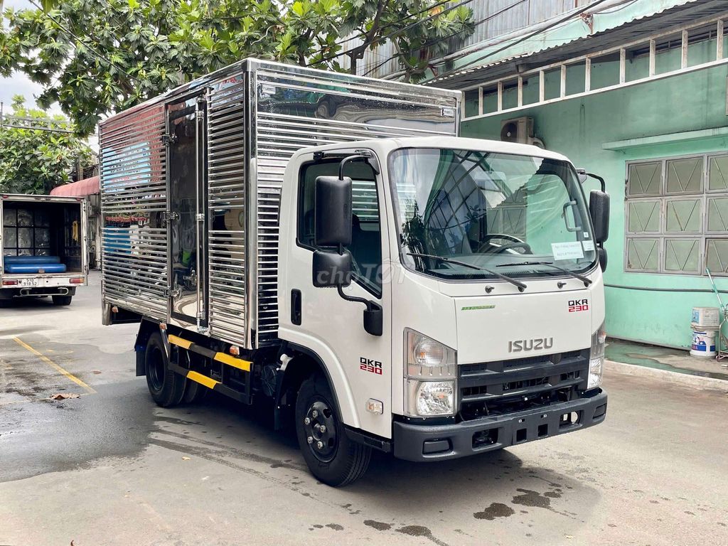 Isuzu QKR 230 thùng kín 1.9 tấn. Mua bán Xe tải, xe ben tại Quận 12 Tp Hồ Chí Minh được đăng bởi Chiến hình 4