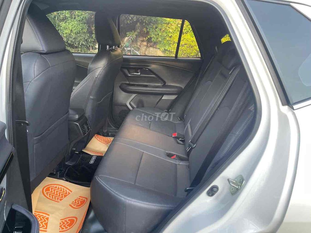 Toyota Yaris Cross 2024 1.5 D-CVT - 35.852 km. Mua bán Ô tô tại Quận 11 Tp Hồ Chí Minh được đăng bởi TOYOTA LÝ THƯỜNG KIỆT hình 6