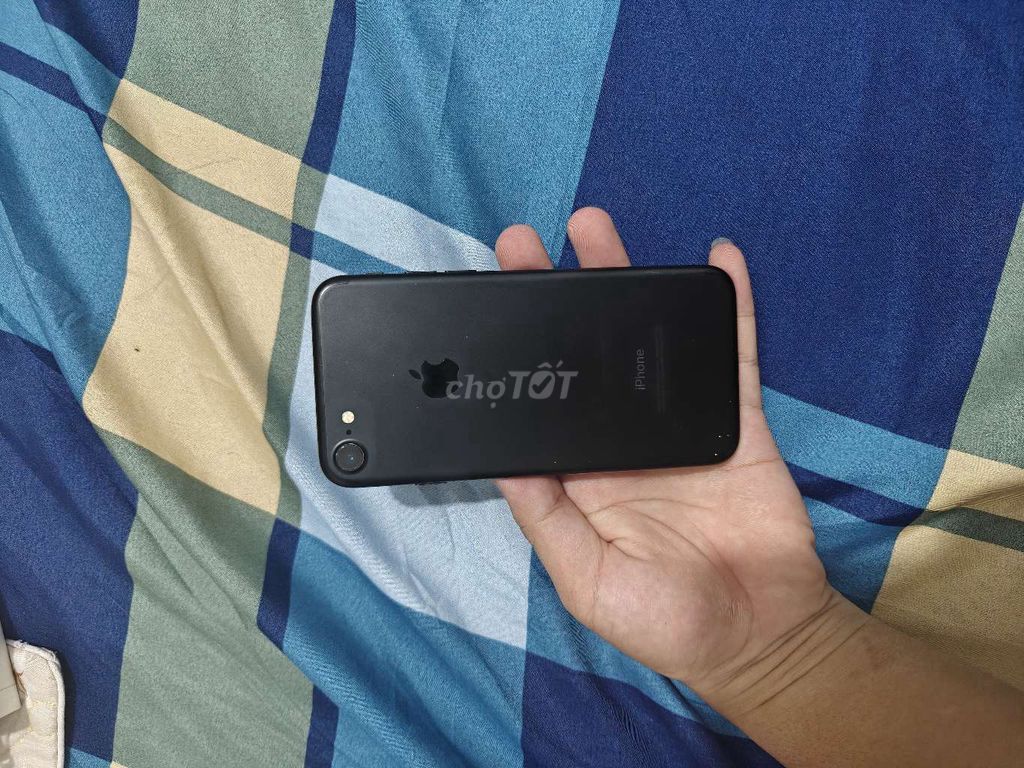 Apple iPhone 7 32GB Đen Đã qua sử dụng. Mua bán Điện thoại tại Quận Hoàng Mai Hà Nội được đăng bởi Công Nguyễn hình 1