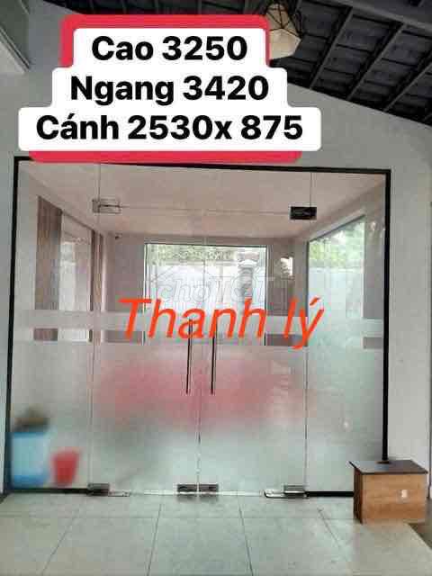 Cửa kính cường lực 2 cánh 10li 3m25x3m42. Mua bán Nội thất, đồ gia dụng khác tại Huyện Bình Chánh Tp Hồ Chí Minh được đăng bởi Cẩm Duyên hình 1