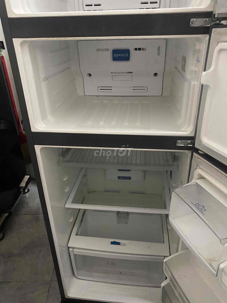 bán tủ lạnh 3 ngăn electrolux 335 lít